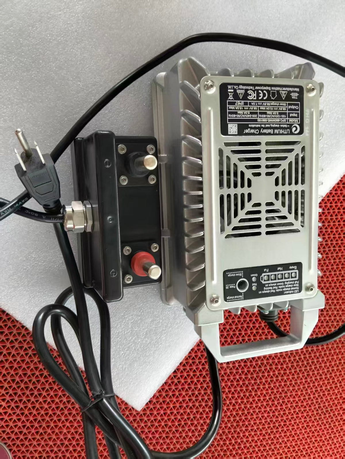 Dedicated surfboard charger